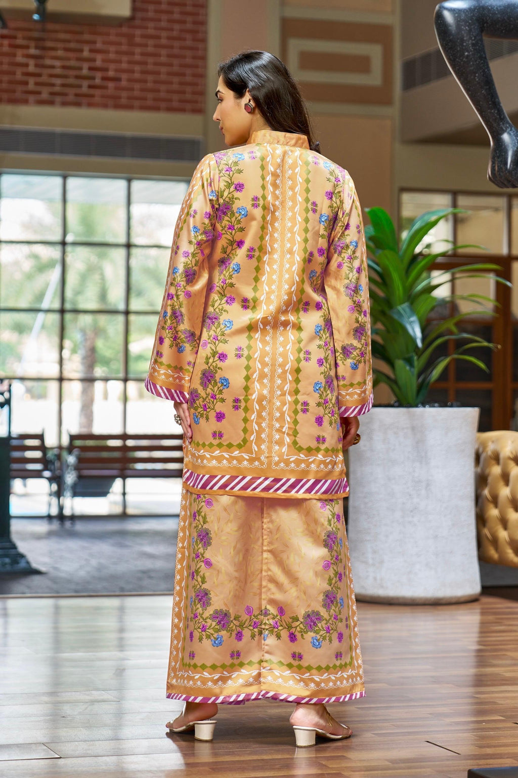 Stylish  Co-ord Set With  Semi-Formal Look With A Modern Ethnic Touch