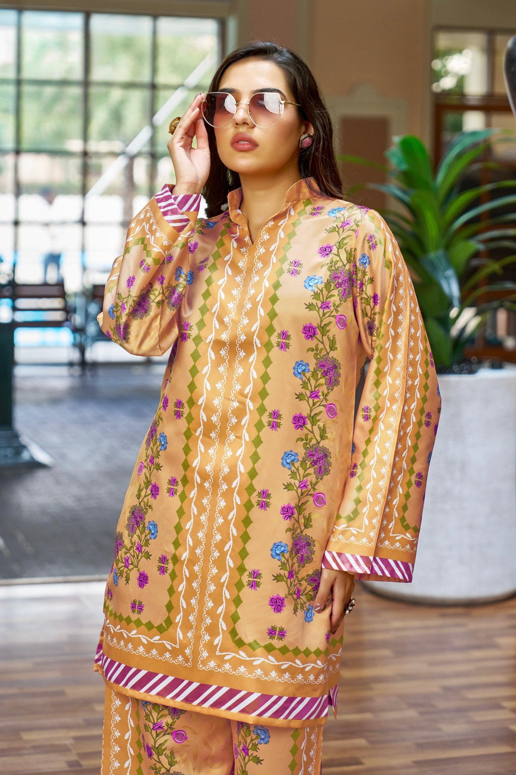 Stylish  Co-ord Set With  Semi-Formal Look With A Modern Ethnic Touch